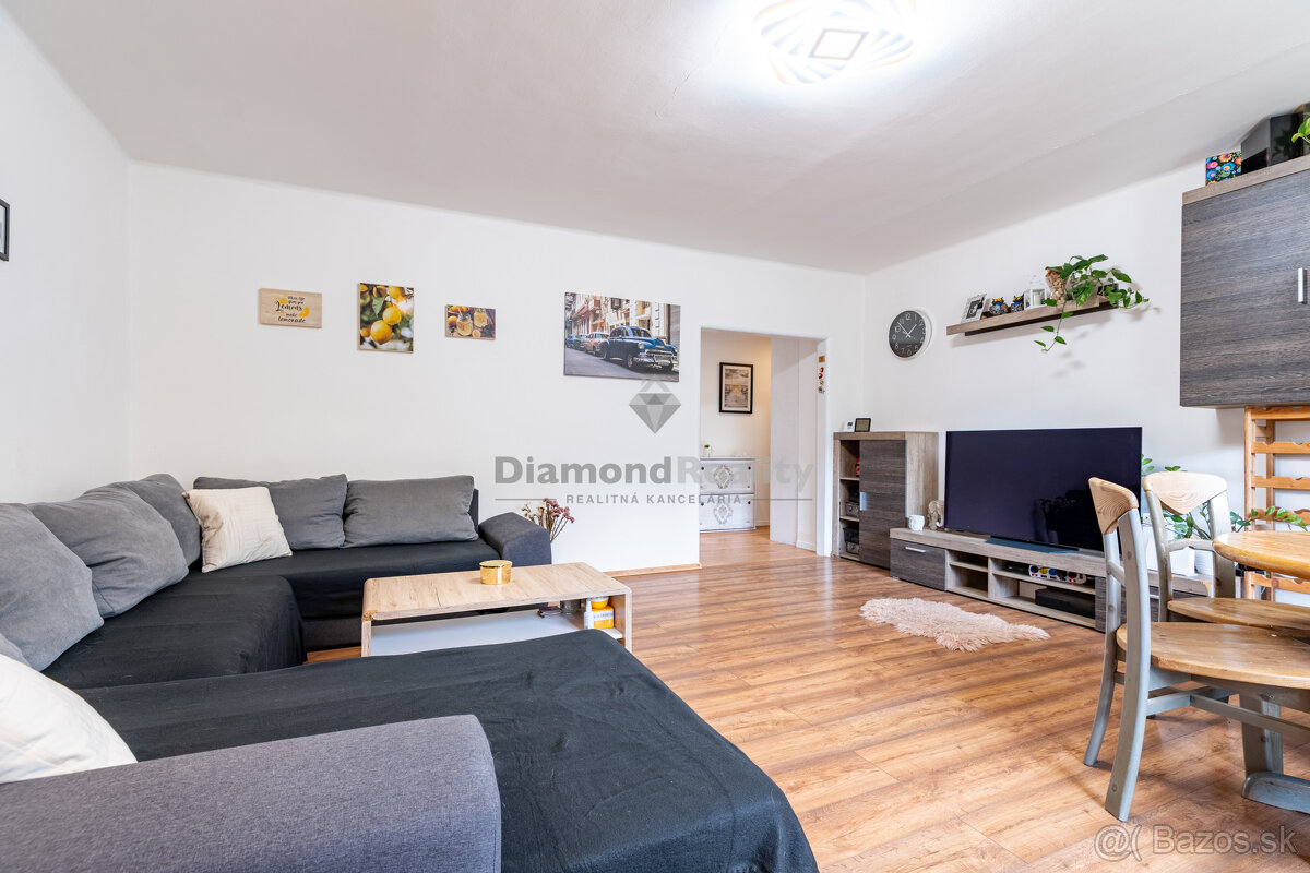 REZERVOVANÝ 3 IZBOVÝ BYT S TERASOU, PARKOVANÍM A ZÁHRADOU - 2