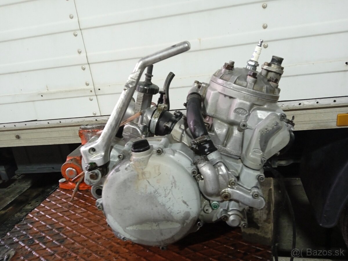 ktm motor - 2