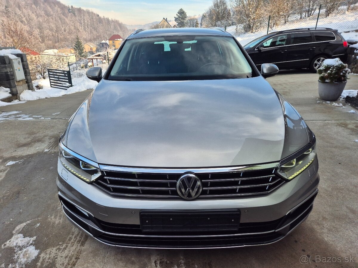 Wolkswagen Passat 2.0Tdi 140kW B8 R-line 4Motion ACC Webasto - 2