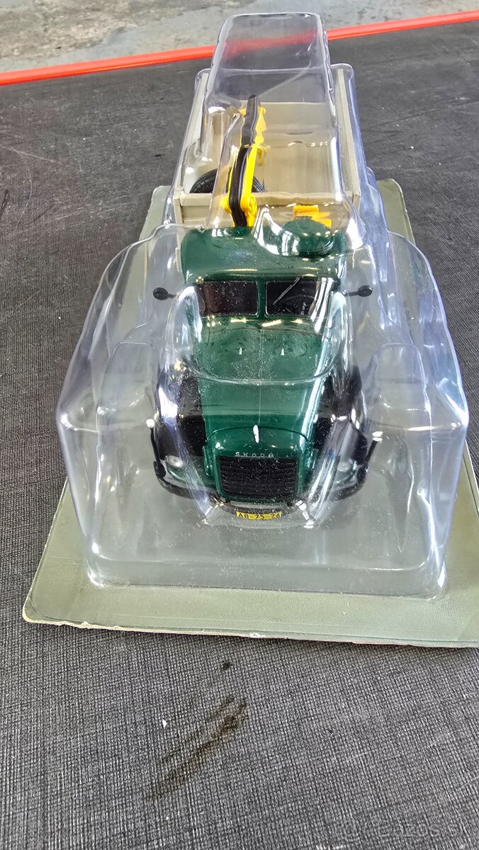 Deagostini Škoda 706 R - 2