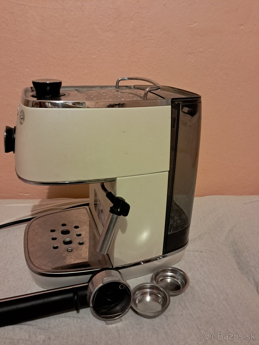 Pákový kávovar DeLonghi - 2