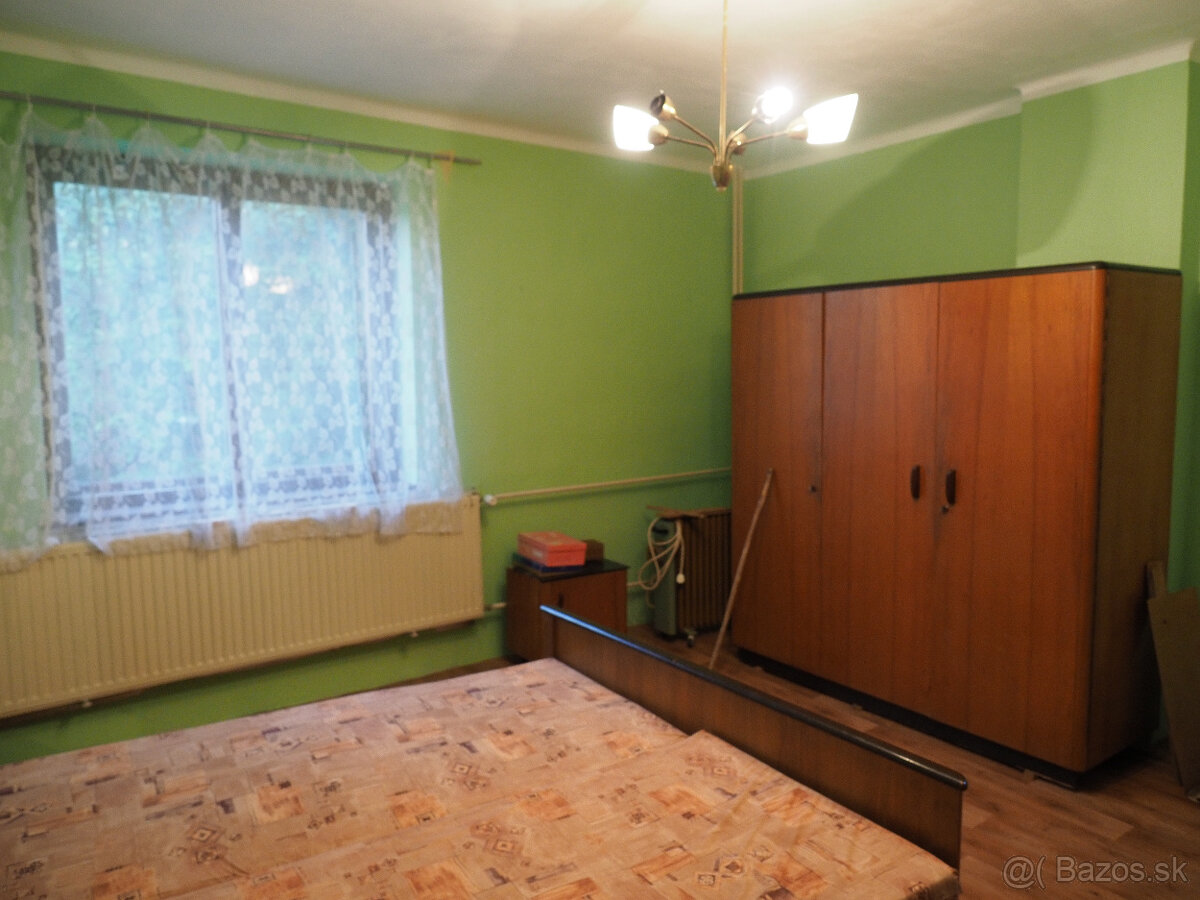 strarší nábytok - 2