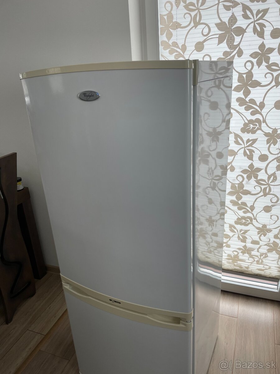 chladnička s mrazničkou - 2