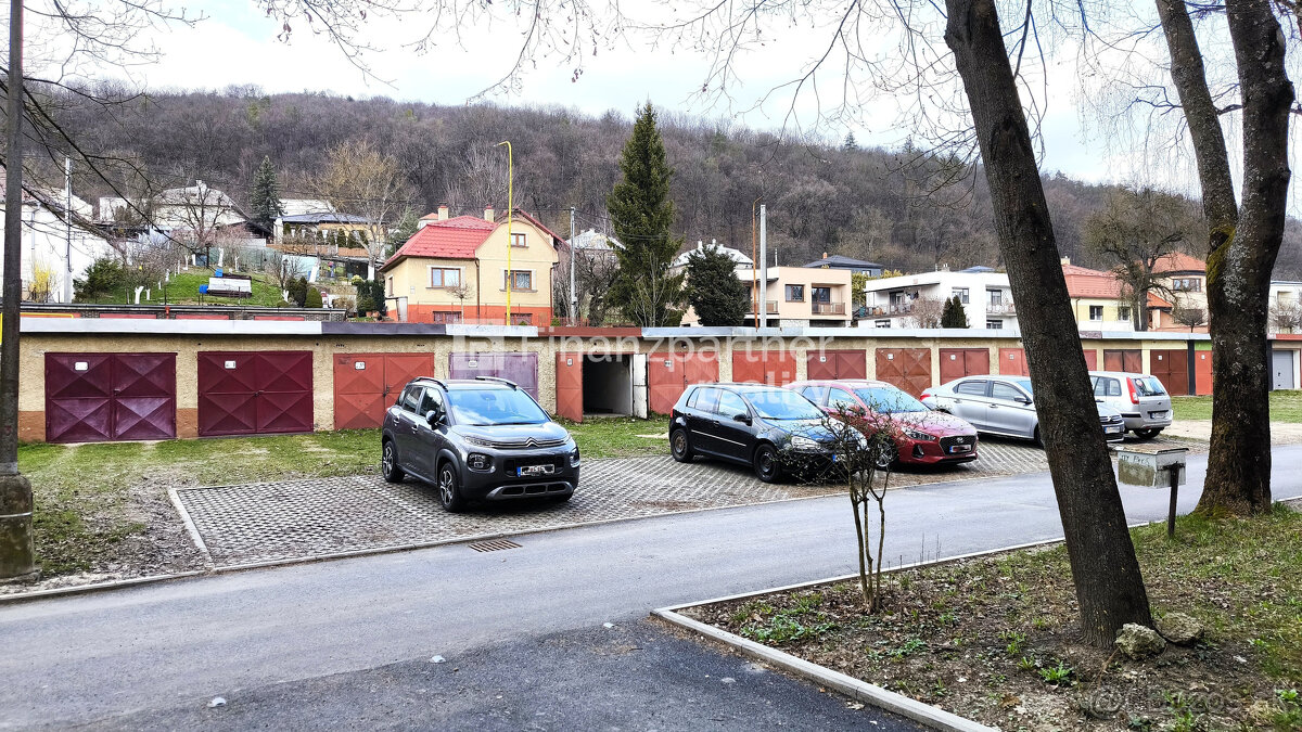 predaná GARÁŽ NA PUŠKINOVEJ - 2