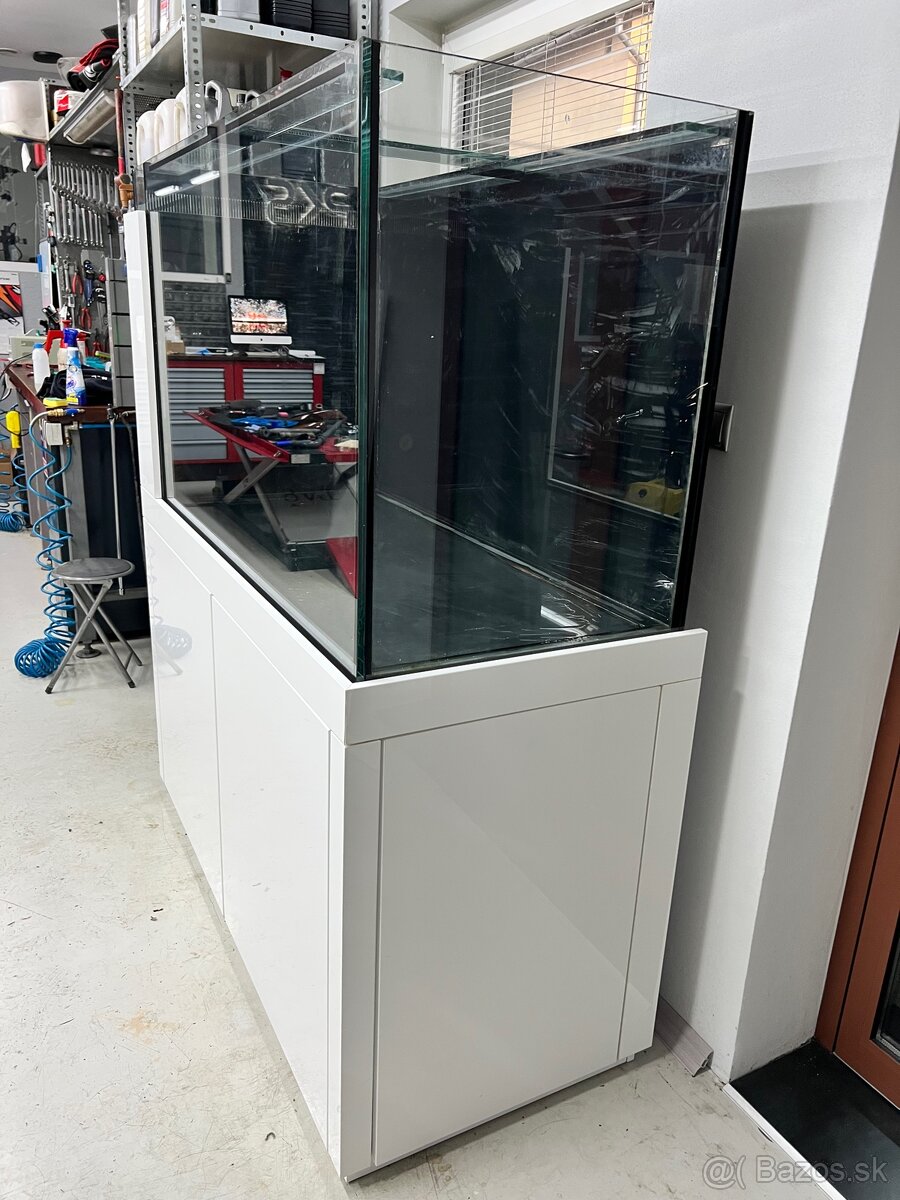 Predám morské akvárium, skrinka, filtračná nádoba. - 2