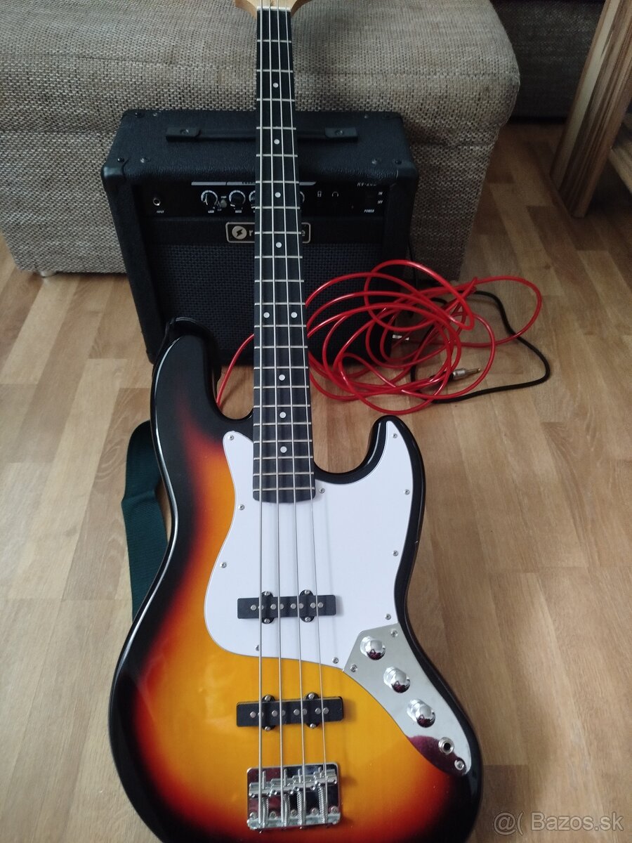 Basová gitara s combom - 2
