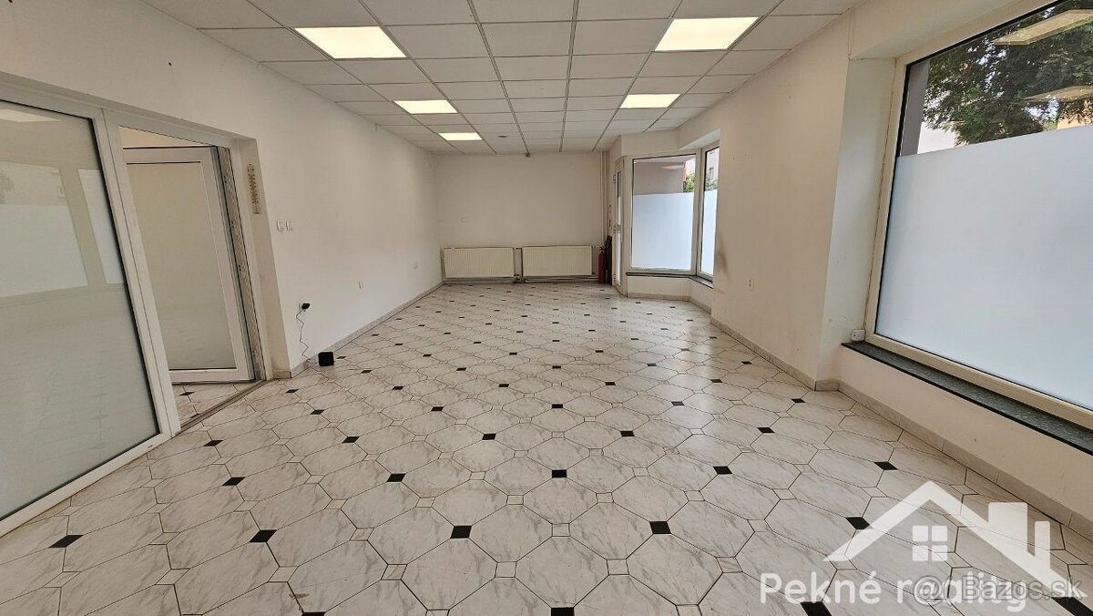 Prenájom obchodných/kancelárskych priestorov Zvolen - 2