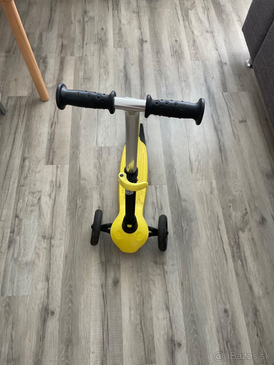 Detska kolobezka z decathlonu - 2