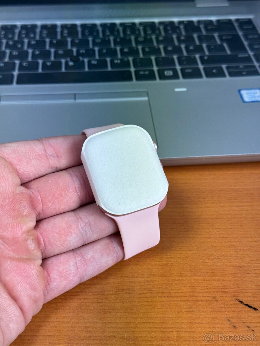 Apple Watch 11 46mm Rose Gold - rok záruka, malý skrabanec - 2