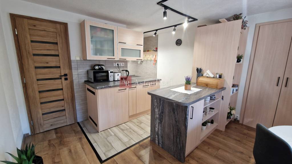 Predaj Rodinný dom Komplet moderne a pekne zrekonštruovaný Ž - 2