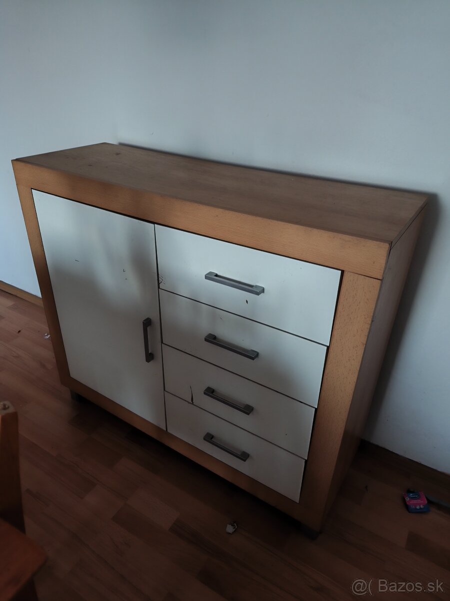 Predám stôl, stoličky, 2x komoda - 2