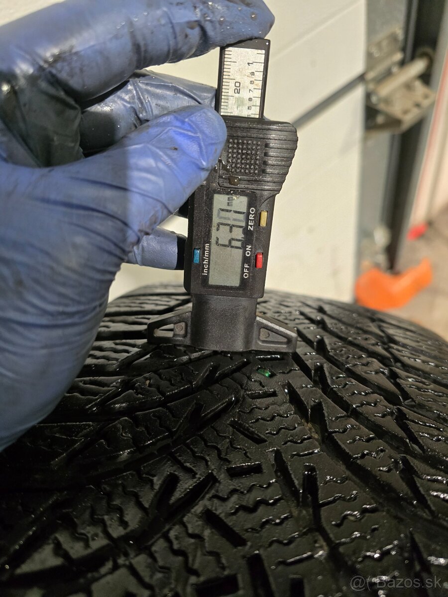 Zimné Pneu Kumho 215/45 R16 - 2