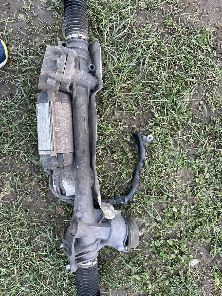 Predám funkčné servoriadenie octavia 2 facelift - 2