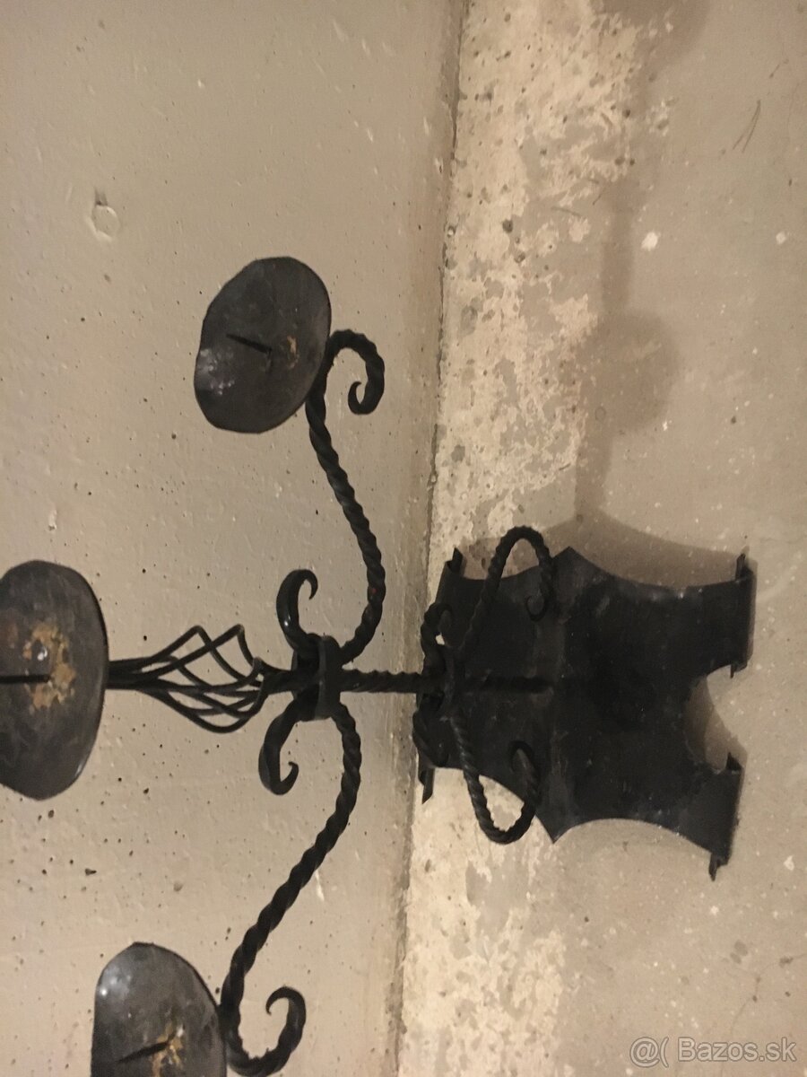 Kovový svietnik - 2