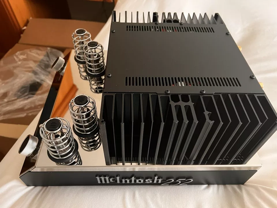 Mcintosh MA252 Integrovaný zosilňovač - 2