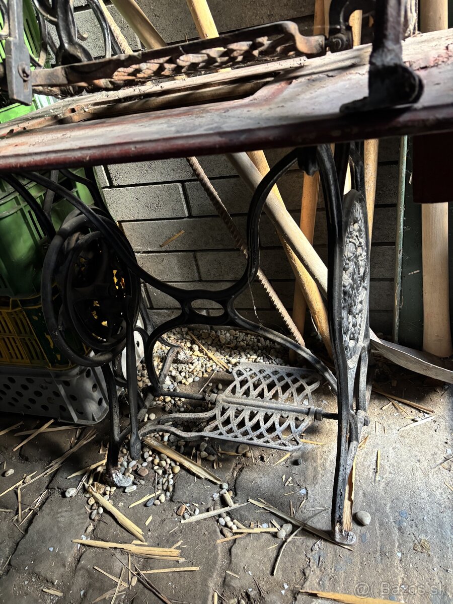 Staré šiace stroje singer - 2