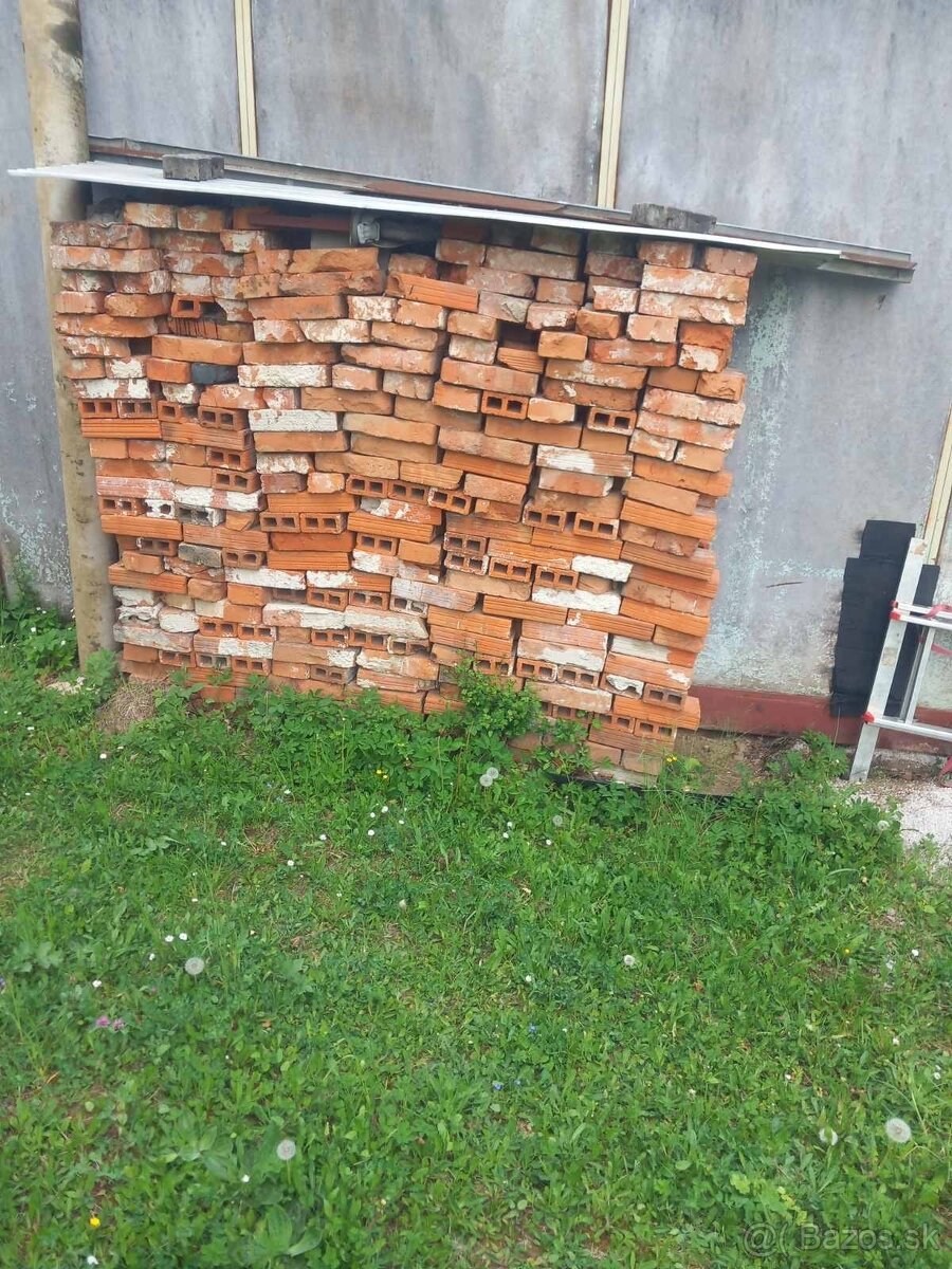 Staré tehly. - 2