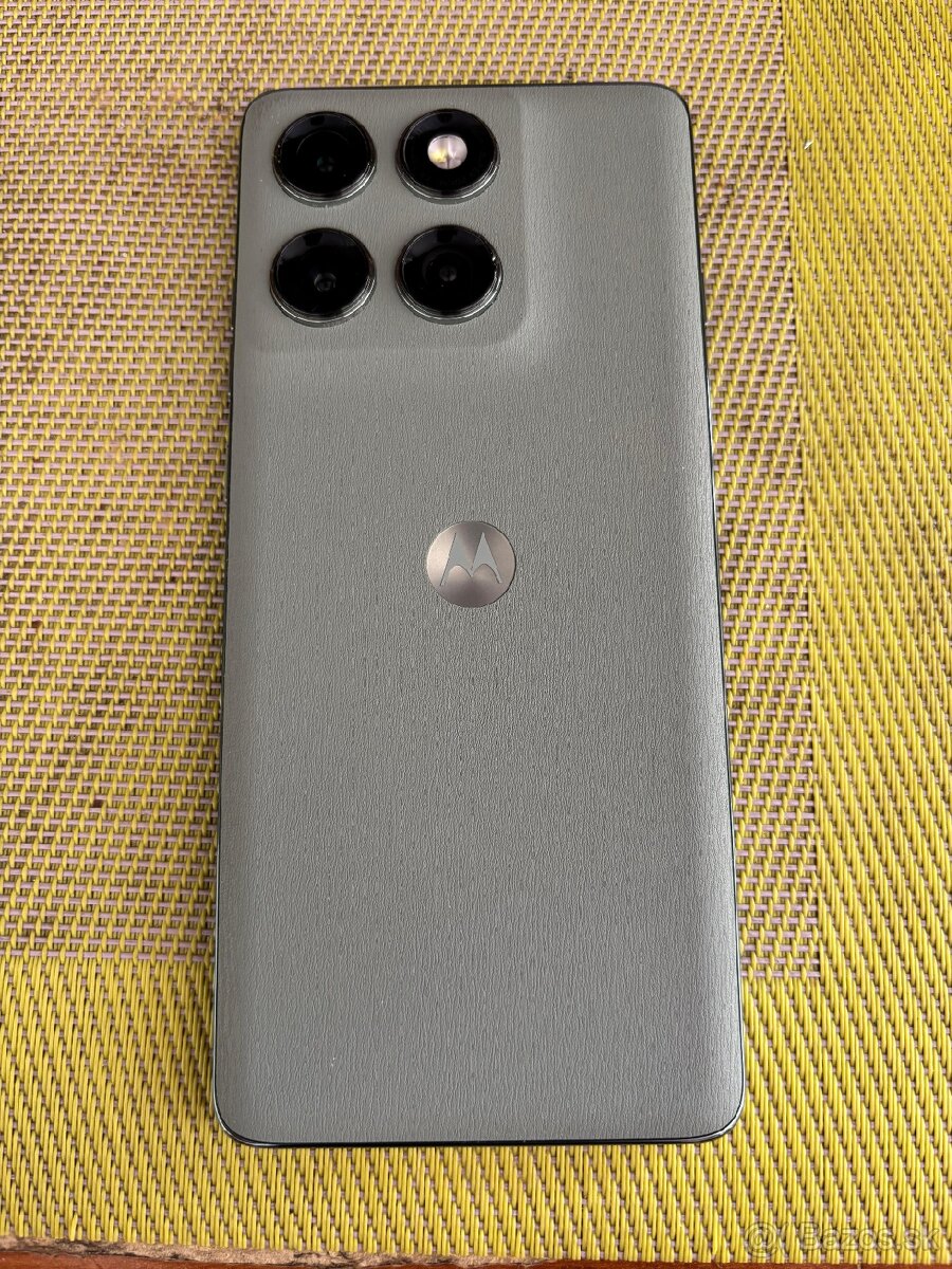 Motorola Edge 60 Pro - 2