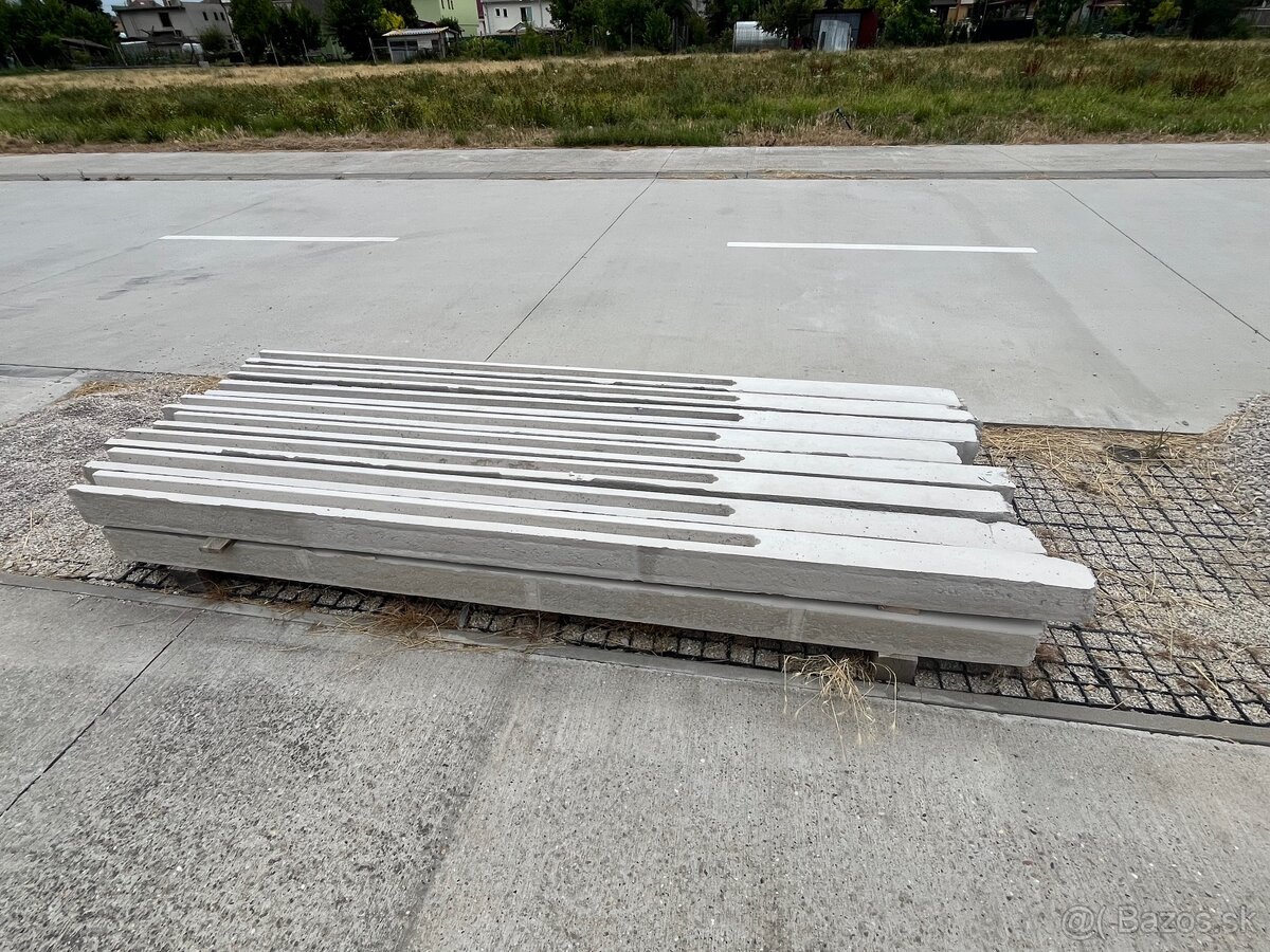 Stlpy na betonovy plot - 2