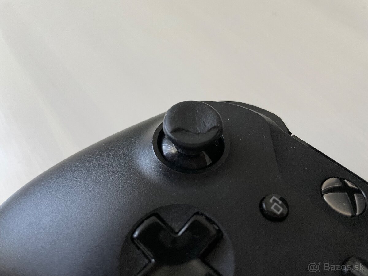 Xbox One X, 1TB SSD (rychla konzola), 1x controller - 2