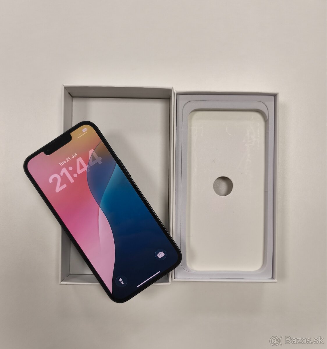 iPhone 13 128GB - 2