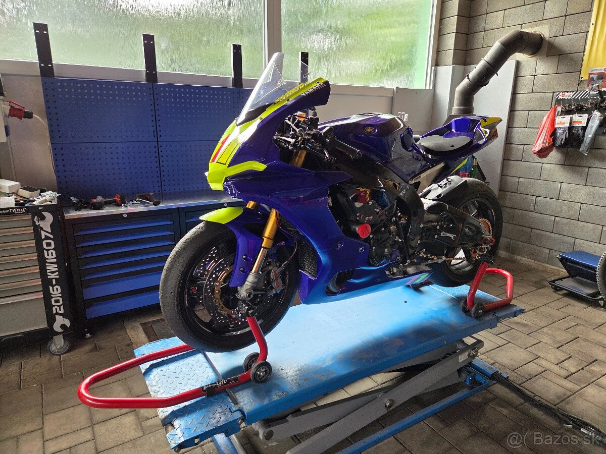 Predám Yamaha R1M - 2