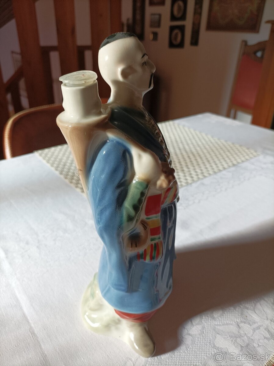Predám porcelánovú fľašu Kozáka - 2