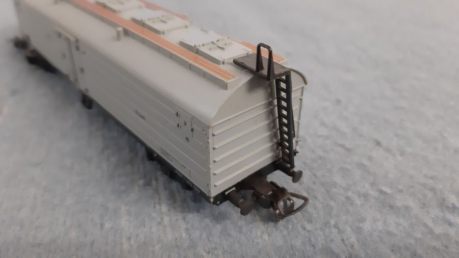 Vláčiky - model chadiarenského vozňa SŽD H0 - 2