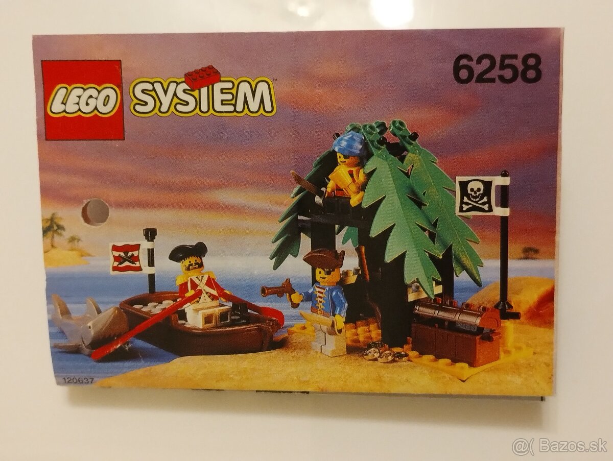 LEGO Pirates 6258 Smuggler's Shanty - 2