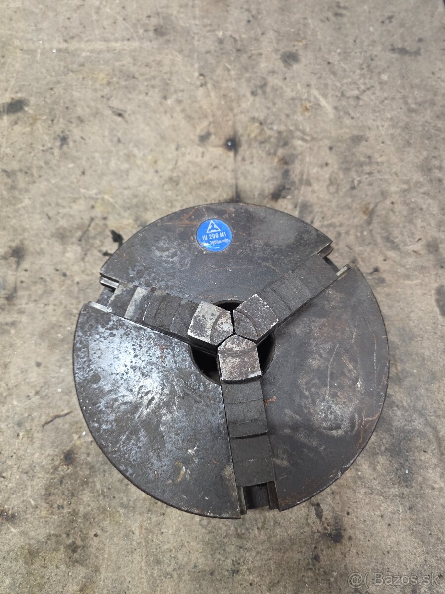 Sklucovadlo 200 troj čeľustové - 2