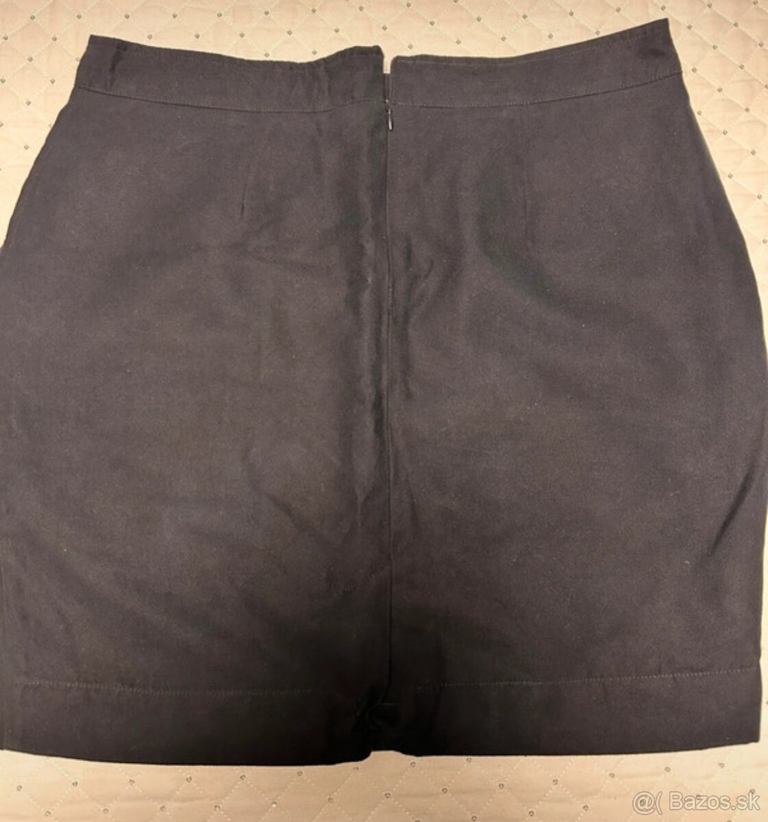 Dámska čierna sukňa - 2