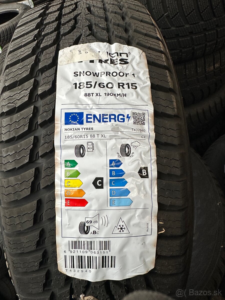 185/60 R15 Nokian Snowproof1 zimne - 2