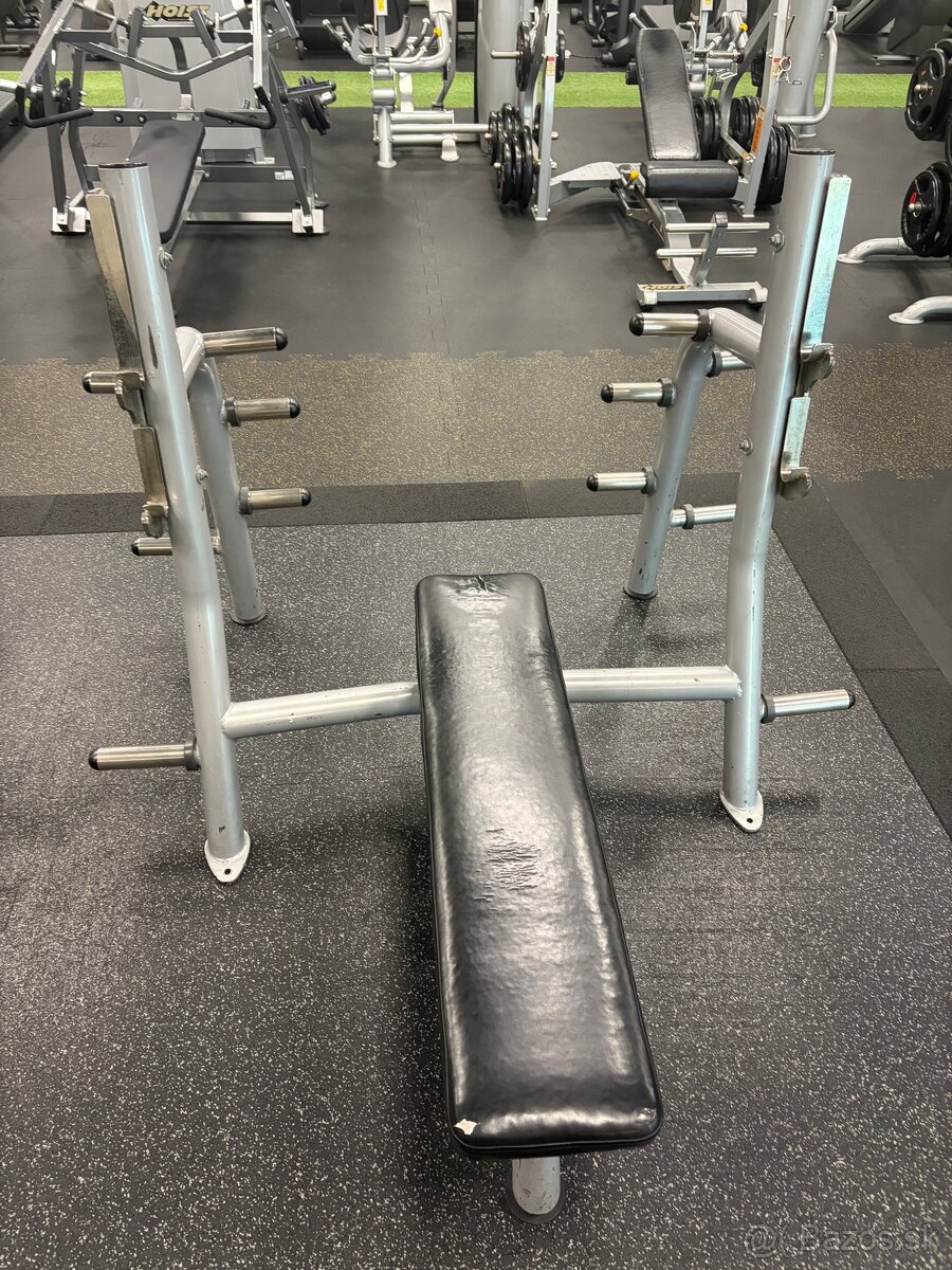 Bench press Hoist - 2