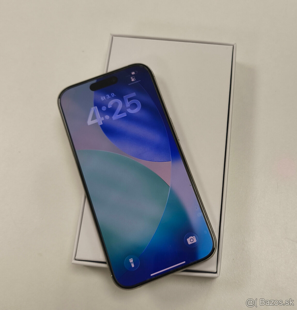 iPhone 15 Pro 128GB Black Titanium - 2
