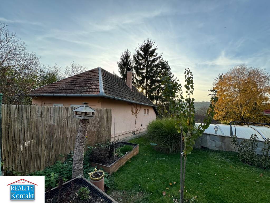 Predáme rodinný dom -Čechy okr. Nové Zámky - 2