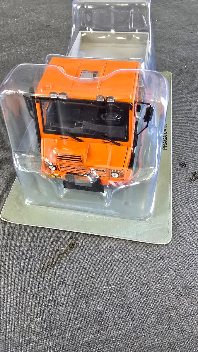 Deagostini Praga UV 80 - 2