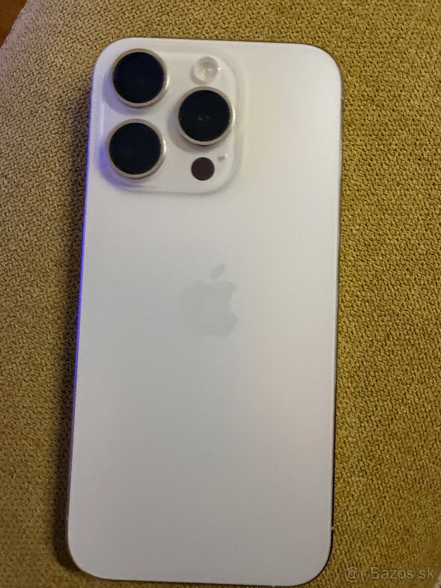 Apple iPhone 15 Pro - 2