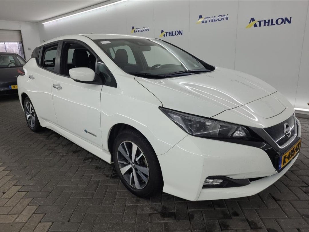 Nissan leaf 40kwh Acenta - 2