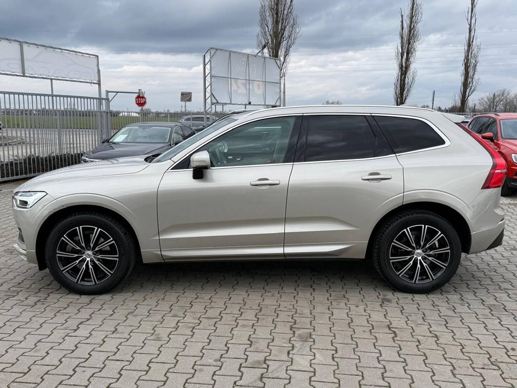 Volvo XC60 D5 Momentum AWD A/T - 2