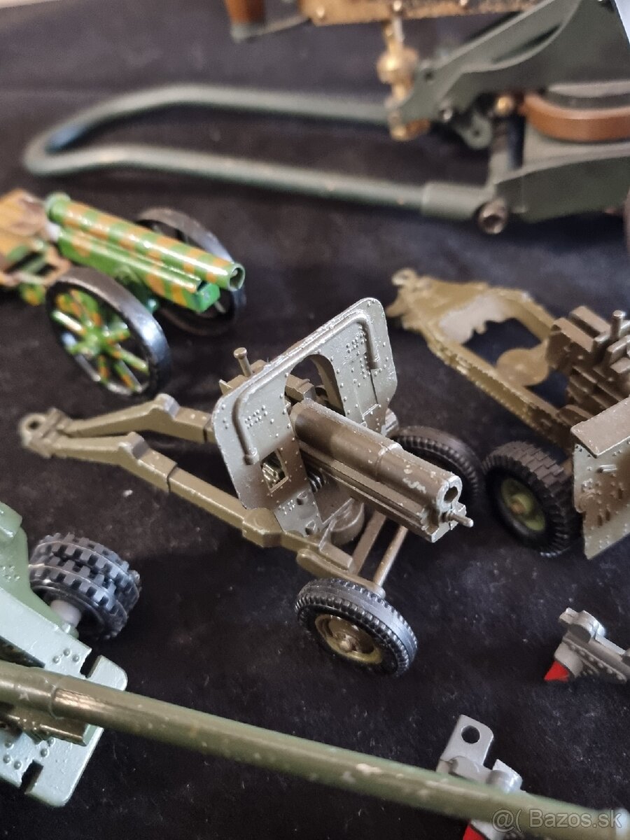 Predám zberateľské dela samopale - 2