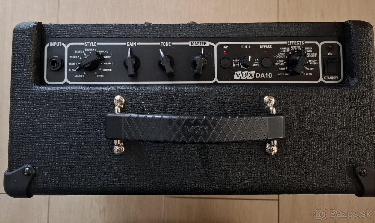 Gitarové kombo Vox DA10 - 2