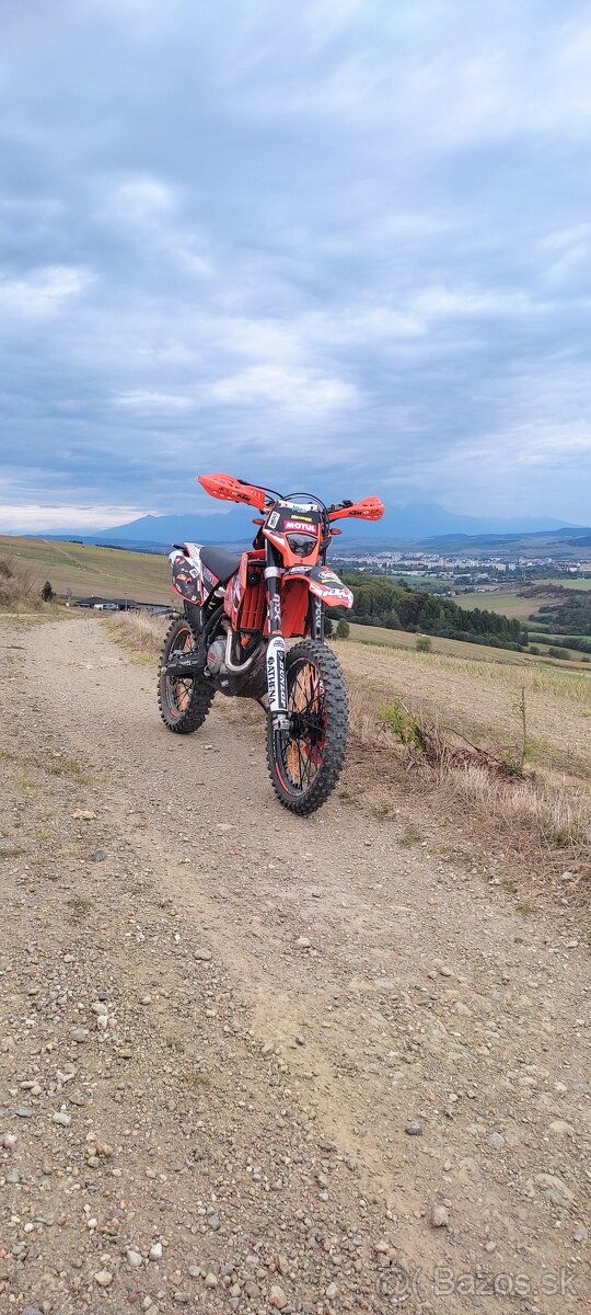 KTM exc 520