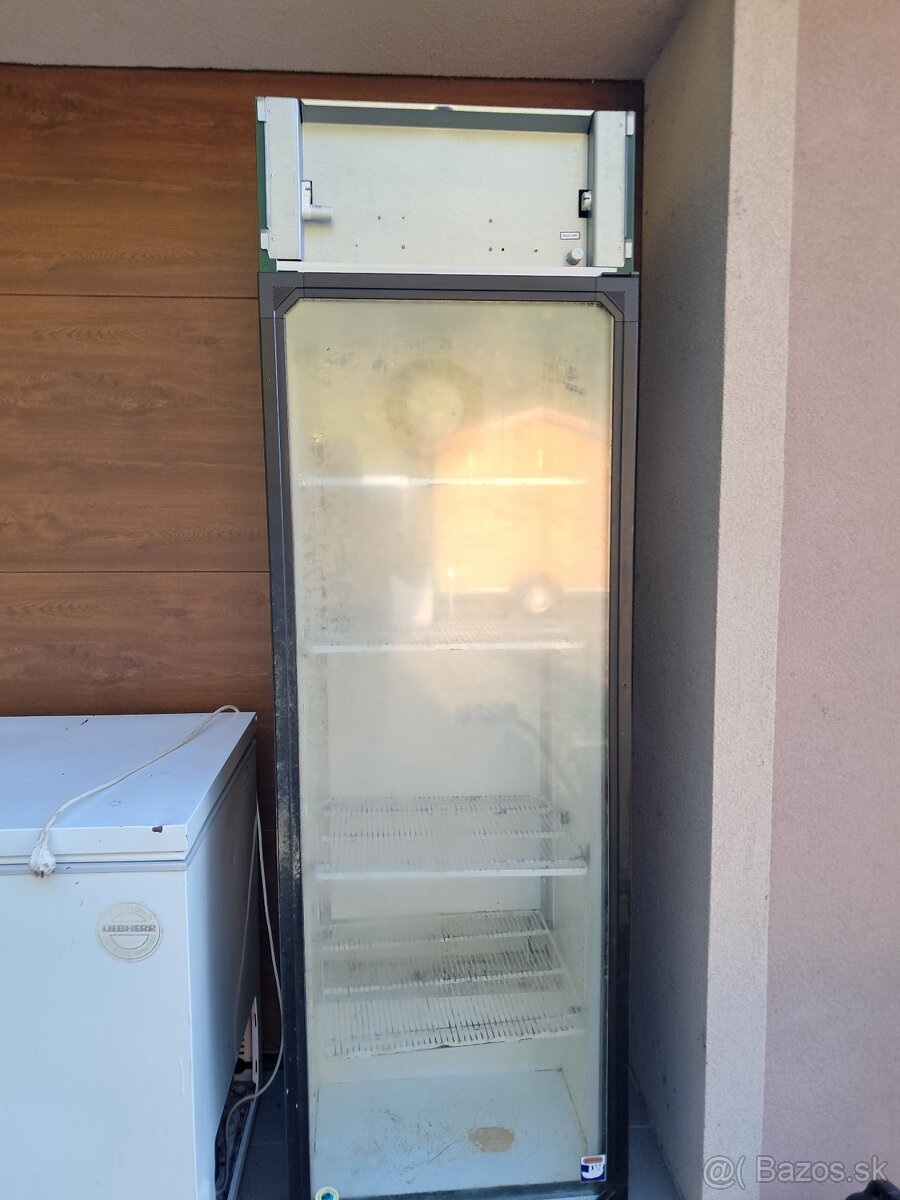 Predám chladničku a mraziaci box - 2