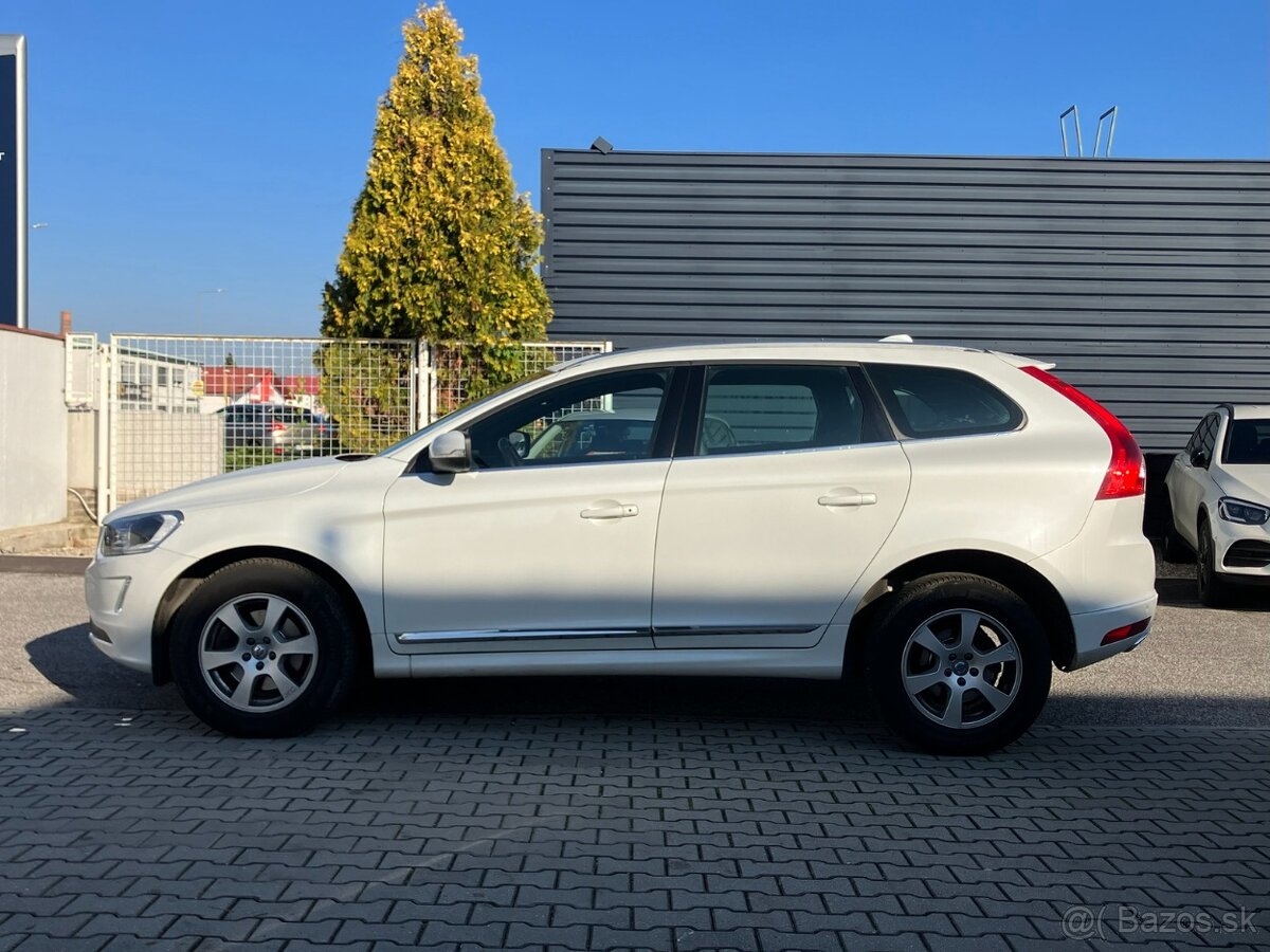 Volvo XC60 D4 2.4L Drive-E Inscription Geartronic AWD - 2