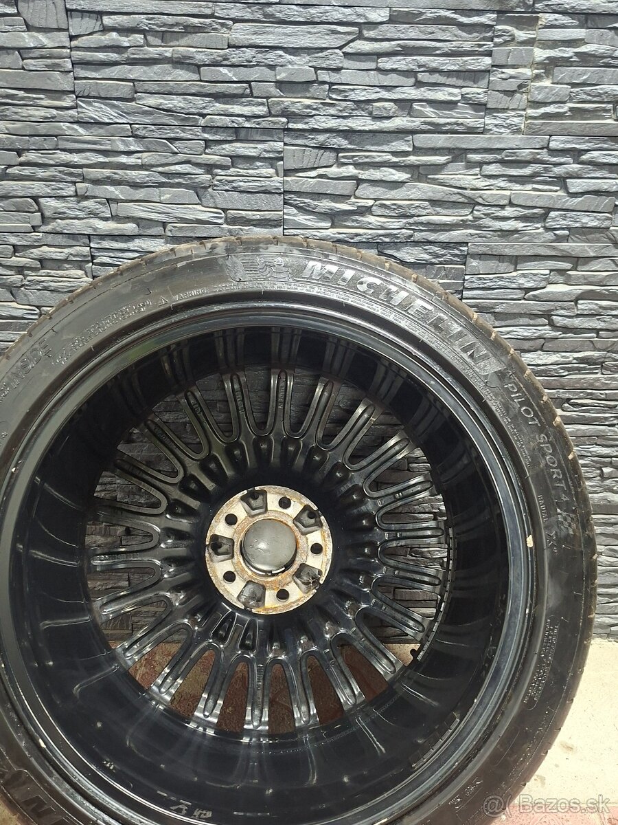 Mercedes R19 Original - 2