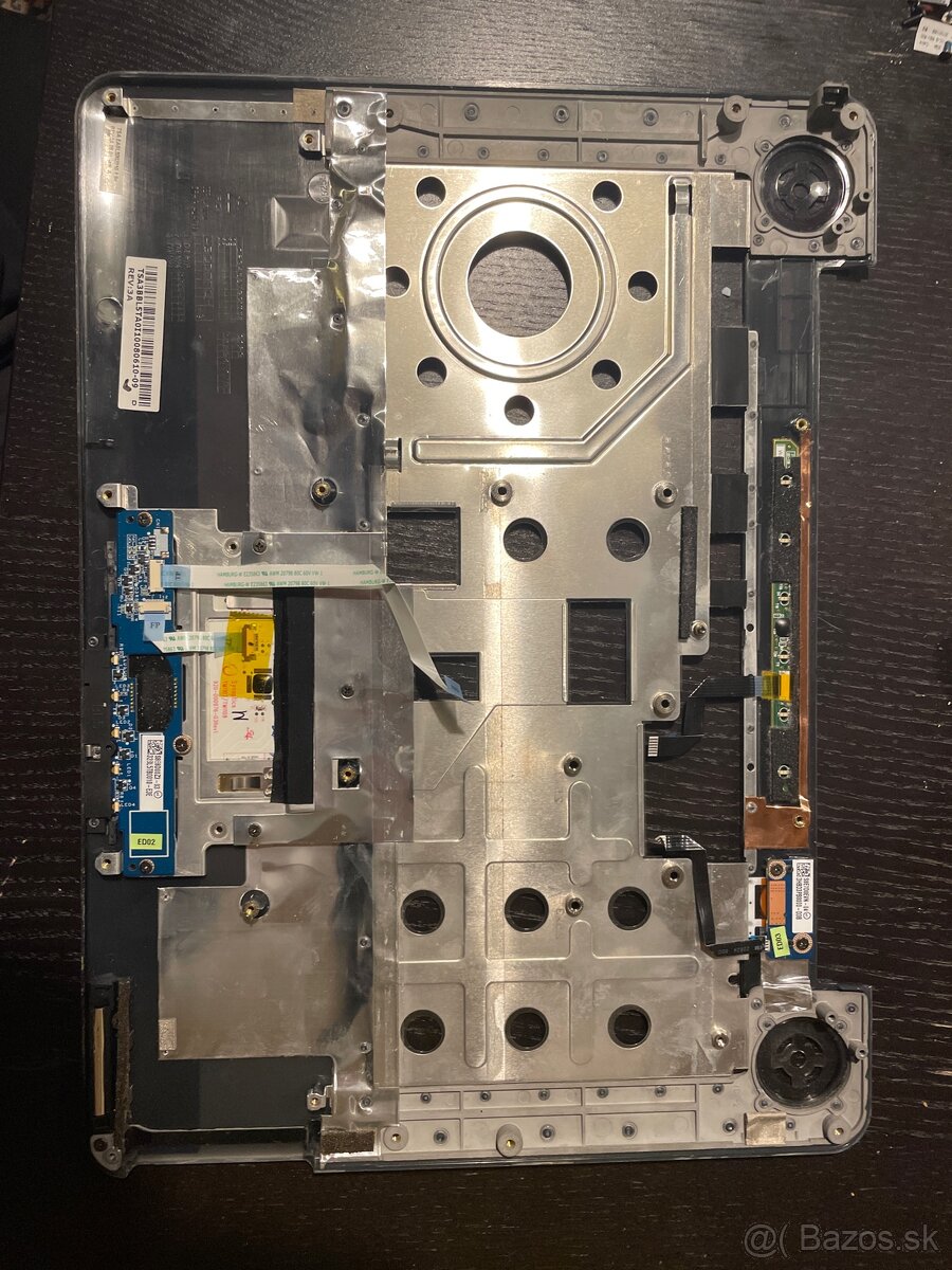 horná časť Toshiba satellite a300D 15H - 2