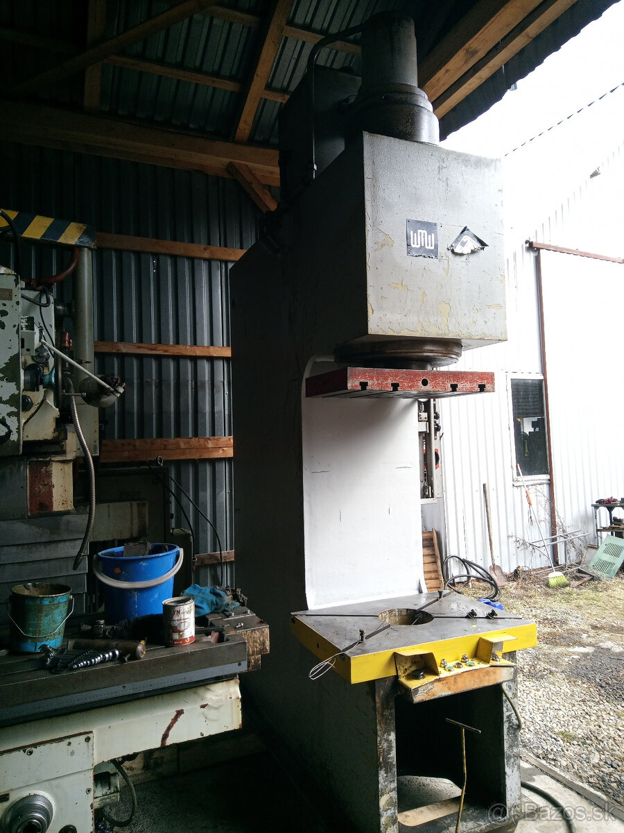 lis hydraulicky ZEULENDORA, typ PYE 160 S/1M - 2