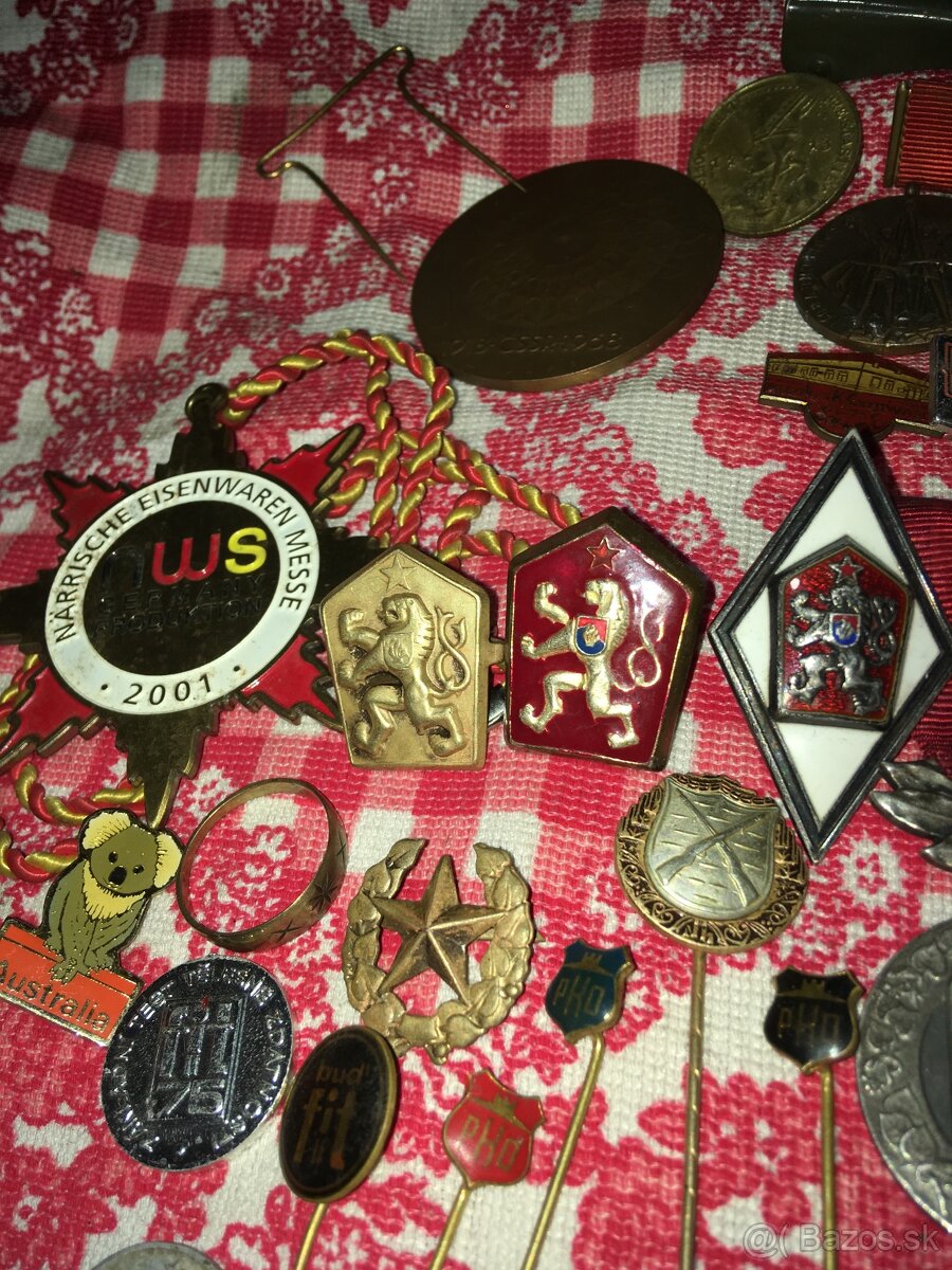 Pamämetne odznaky- rôzne - 2