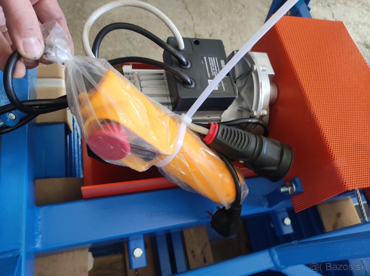 Stavební vrátek, výtah, žebřík - 2