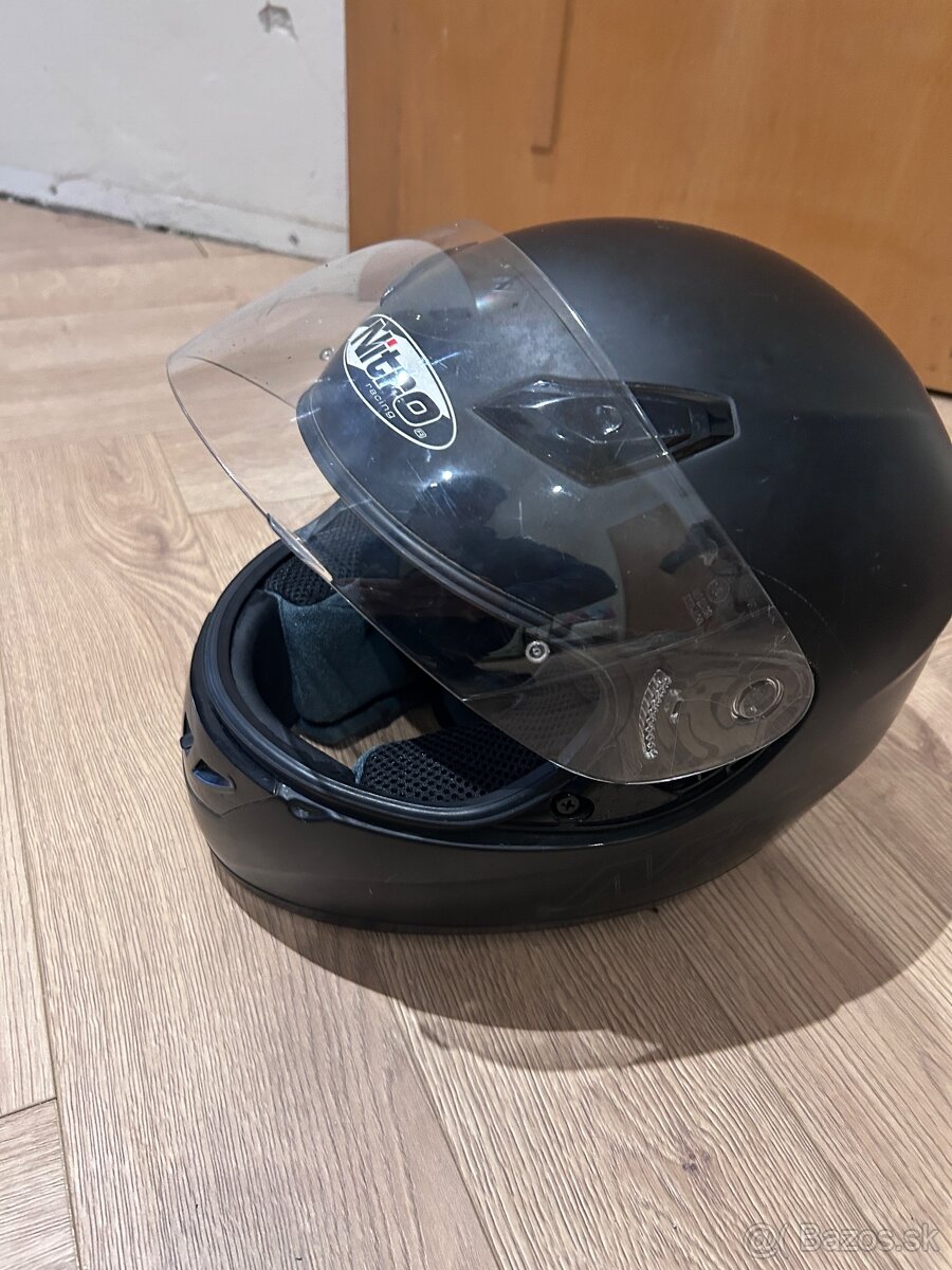 Helma na motorku Nitro - 2